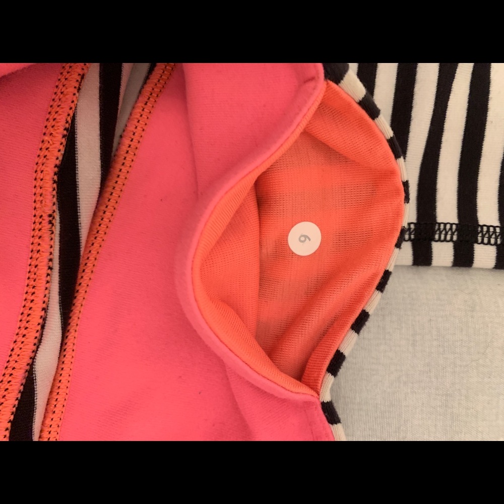 Lululemon Stripe Wunder Unders - Picture 4 of 5